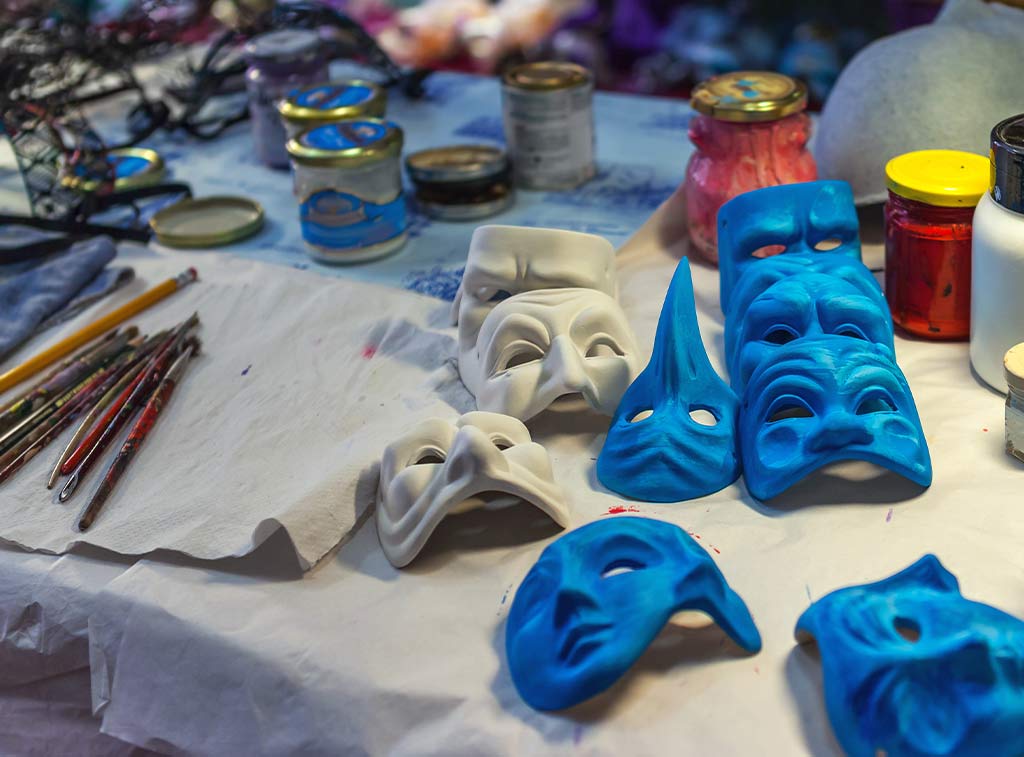 beunique-in-italy-Craft-Your-Own-Venetian-Mask–An-Artisanal-Experience